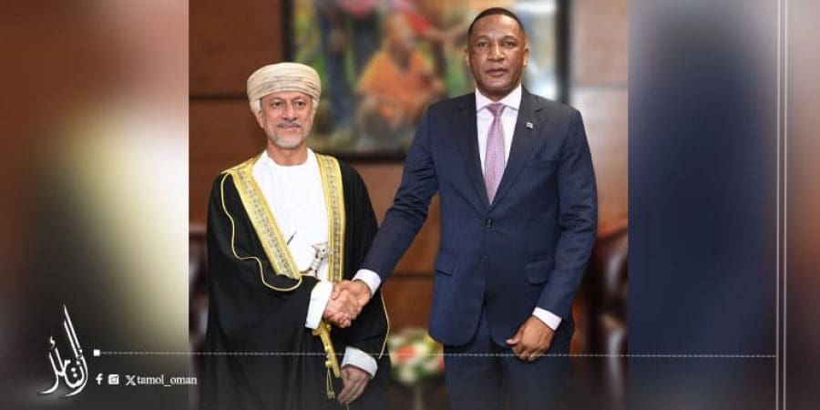 رئيس جمهورية بوتسوانا يستقبل رئيس جهاز الاستثمار العُماني