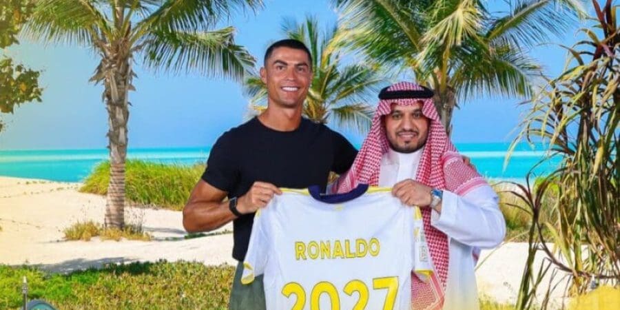 النصر السعودي يعلن تجديد عقد كرستيانو رونالدو