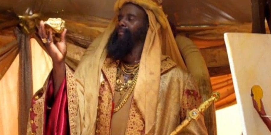 مانسا موسى ذهب لأداء فريضة الحج ومعه كمية لا تحصى من الذهب وزعها على فقراء مدن البحر الأبيض المتوسط التي مرّ بها أثناء رحلته (مواقع التواصل)