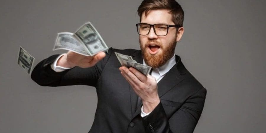 النفور من إنفاق الأموال والخوف الشديد من تناقصها يُعرف برهاب الكرماتوفوبيا (شترستوك)