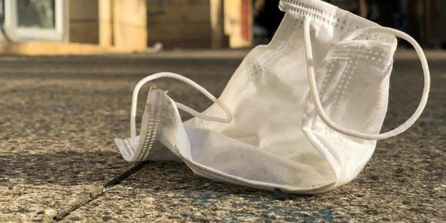 يبدو غسل الأقنعة الجراحية بديلاً مفيدًا للعامة.