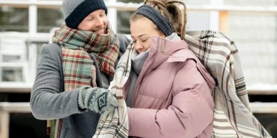 تعتبر أجسام النساء أبرد من أجساد الرجال لأن الأيض لديهن أبطأ (بيكسلز)