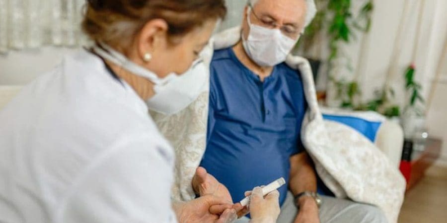 مرضى السكري أثناء الجائحة ـ تعبيرية