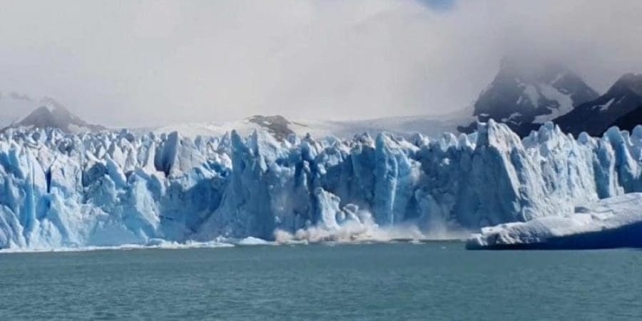 بيريتو مورينو  في منطقة باتاغونيا الأرجنتينية