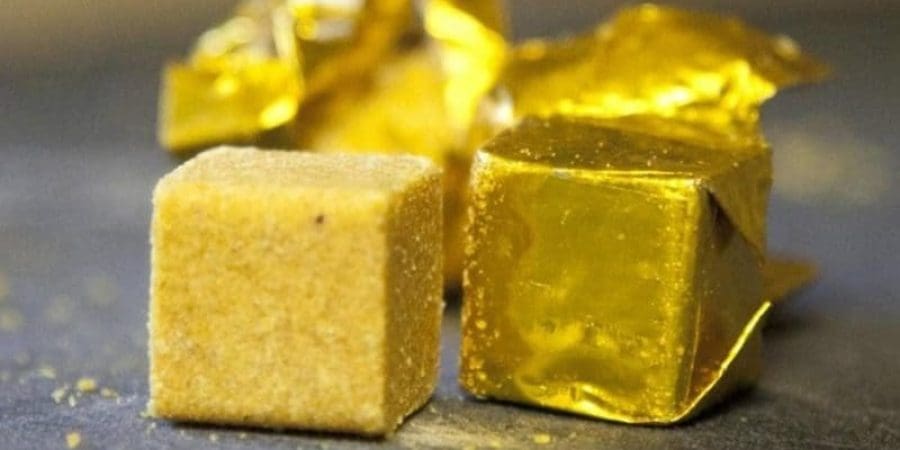 تحتوي جميع مكعبات المرق على مادة الغلوتامات وهي نكهة تستخدم لتحسين الطعم