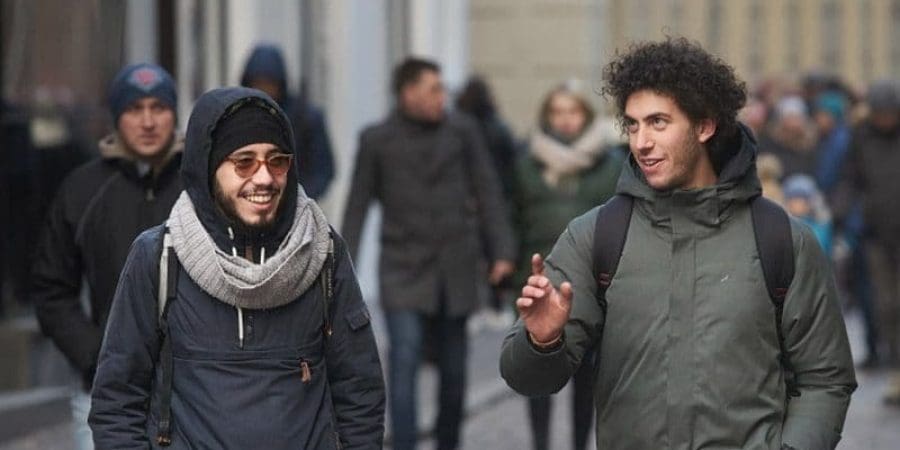 آخر التقديرات تشير إلى وجود حوالي 500 كلمة في اللغة الفرنسية يستخدمها الشباب الفرنسي