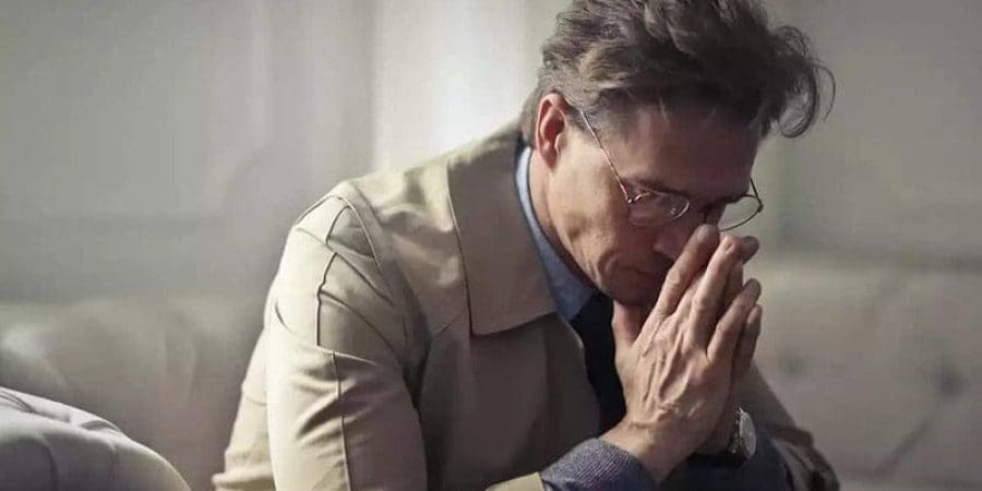 يمكنك استخدام بعض الأدوات لإضعاف قبضة اليأس على قلبك