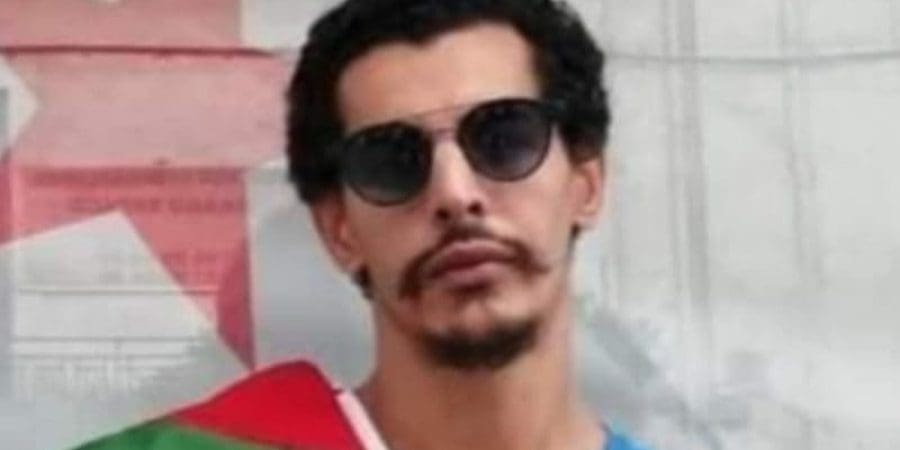 الشاب الجزائري المقتول حرقًا للاشتباه به في إضرام الحرائق بولاية تيزي وزو