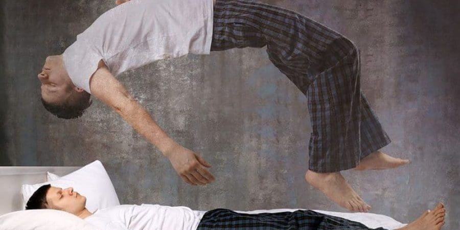 شلل النوم هو عجز مؤقت عن الحركة يحدث مباشرة بعد النوم أو عند الاستيقاظ (بيكسلز)