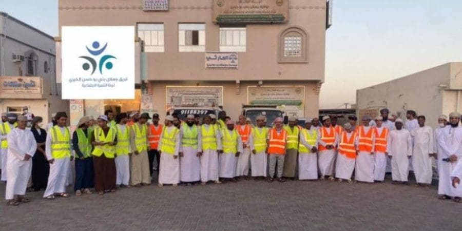 صورة لأبناء ولاية جعلان بني بو حسن سيتجهون لمساعدة اخوانهم المتضررين من الحالة المدارية
