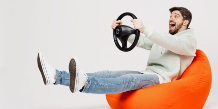 قيادة السيارة، صورة تعبيرية