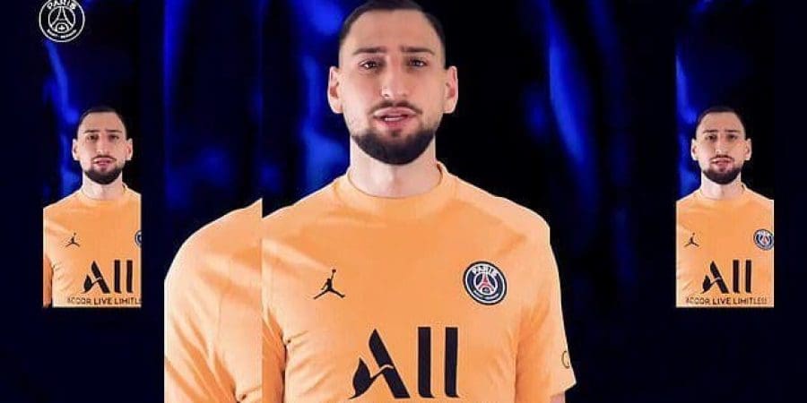 جيانلويجي دوناروما بقميص باريس سان جيرمان