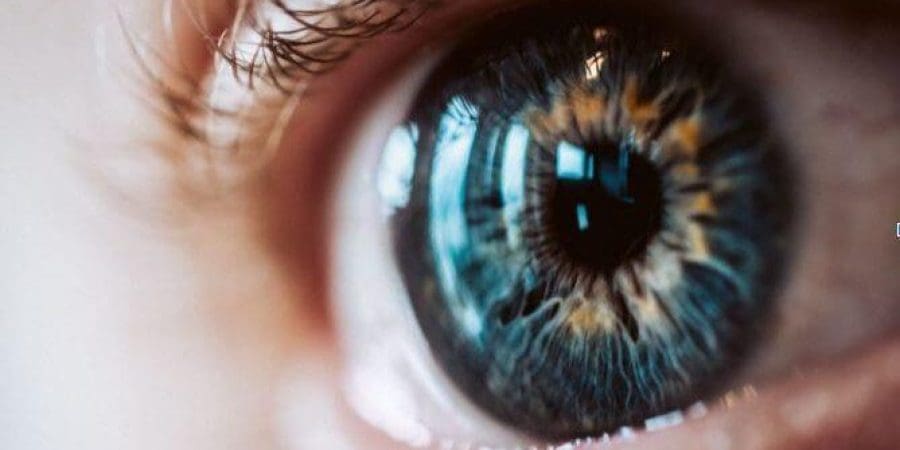 علامة في عينيك تشير إلى ارتفاع مستويات الكوليسترول