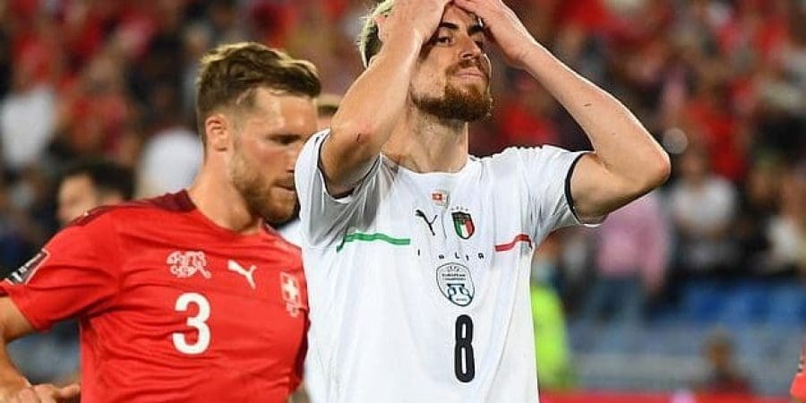 جورجينيو يعبر عن حسرته بعد ضياع ركلة الجزاء