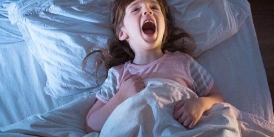 "الذعر الليلي" يعتبر نوعًا من اضطرابات النوم الشائعة عند الأطفال (مواقع التواصل الاجتماعي)