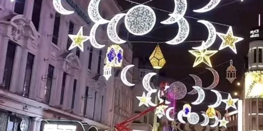 شوارع لندن تتزين بزينة رمضان