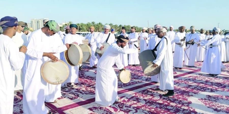 فن الرزحة إحدى الفنون الراسخة في الشعب العُماني.
