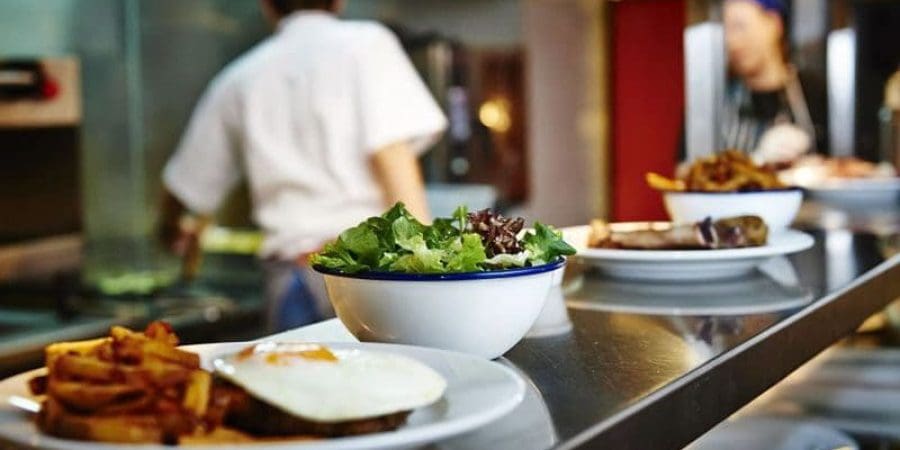 انتبه من المطاعم