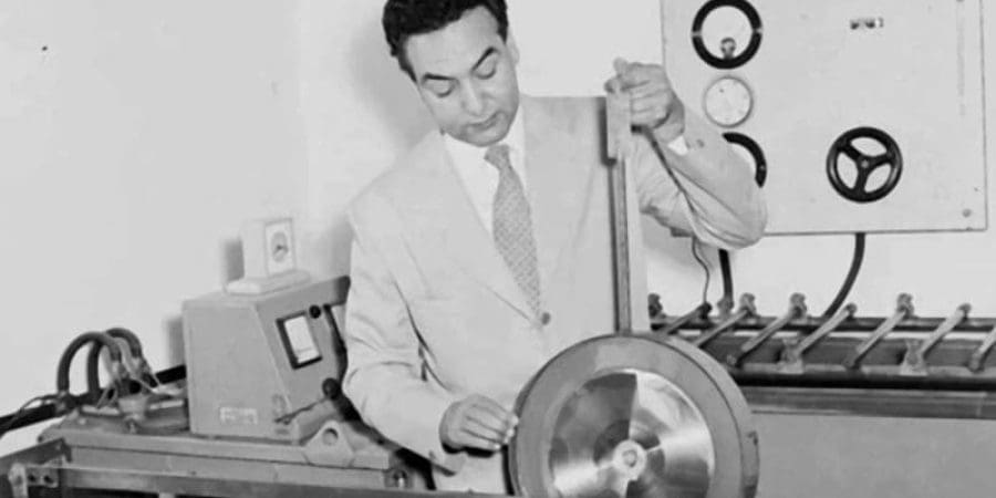 محمد فوزي أسس أول مصنع للأسطوانات في الشرق الأوسط (مصر فون) لمساعدة الاقتصاد المصري