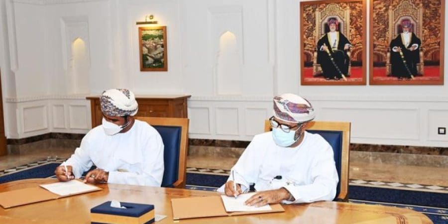 جانب من توقيع الاتفاقية