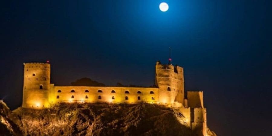 قلعة الجلالي التاريخية بعدسة المصور السيابي