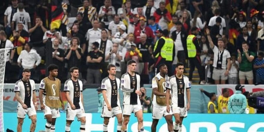 حسرة لاعبي ألمانيا بعد الخروج