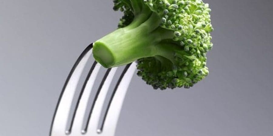 يتمتع البروكلي والقرنبيط بفوائد غذائية عديدة.