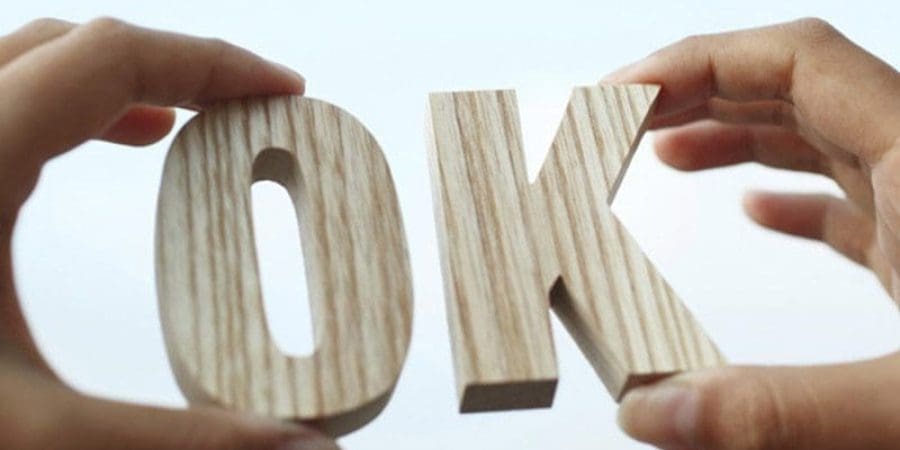 كان اختصار (OK) بديلًا لكملة (Oll Korrect) التي هي في الأصل (All Correct) وتعني "كل الأشياء على ما يرام" (بيكسابي)