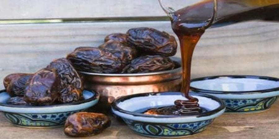العسل والتمر