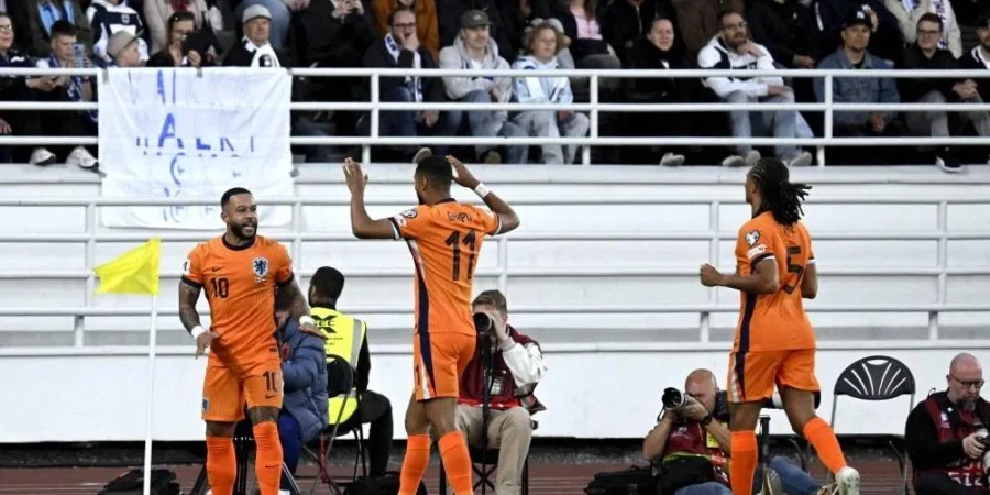 فرحة لاعبي الطواحين الهولندي بالقوز
