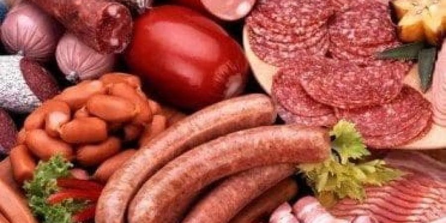 4 أنواع من الأطعمة تزيد شعورك بالعطش