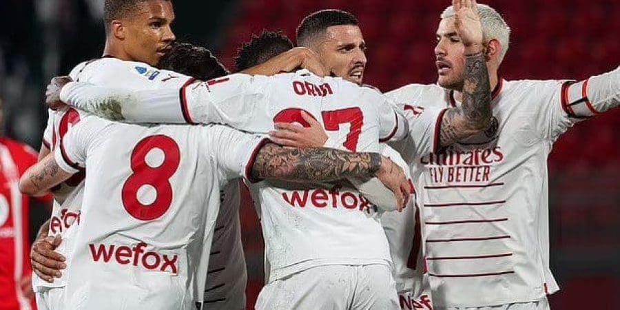 فرحة لاعب ميلان بالفوز