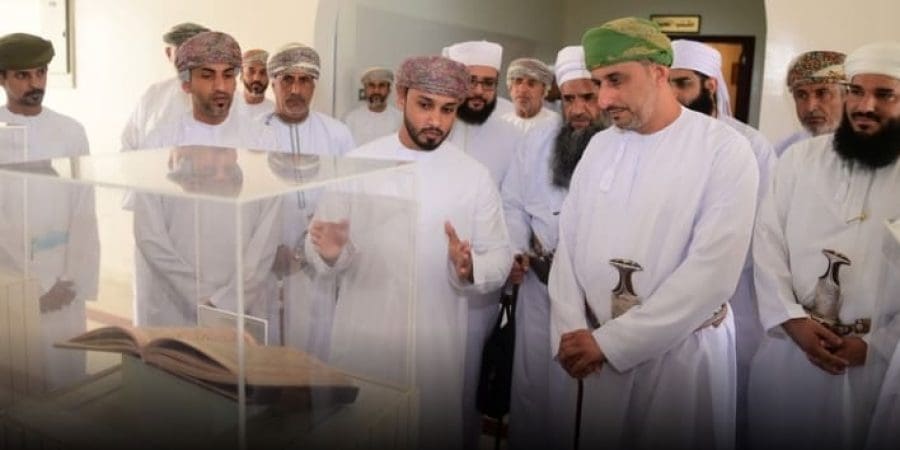 ندوة علمية حول كتاب لقط الآثار المؤلف في صحار