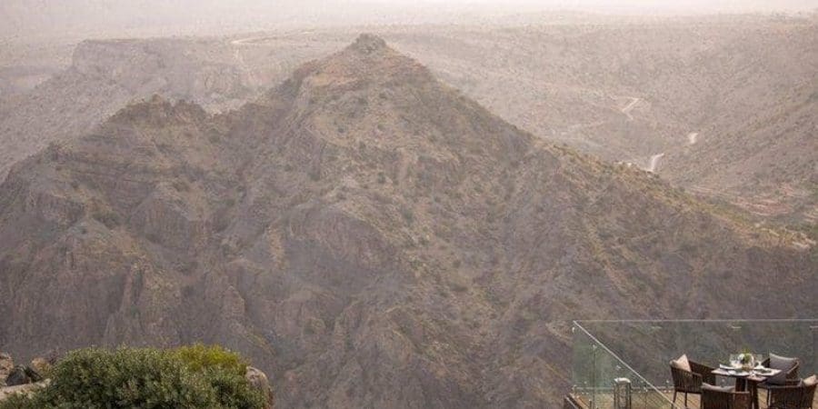 "منتجع أنانتارا الجبل الأخضر" في سلطنة عُمان.