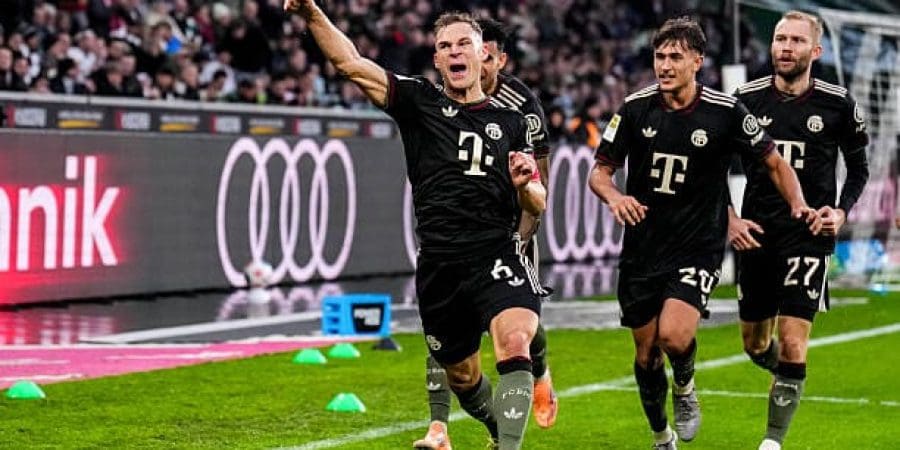 فرحة لاعبي بايرن ميونخ بالأهداف
