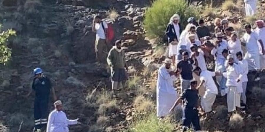 سقوط مواطن