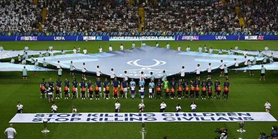 الاتحاد الأوروبي لكرة القدم يطالب بإيقاف قتل المدنيين والأطفال