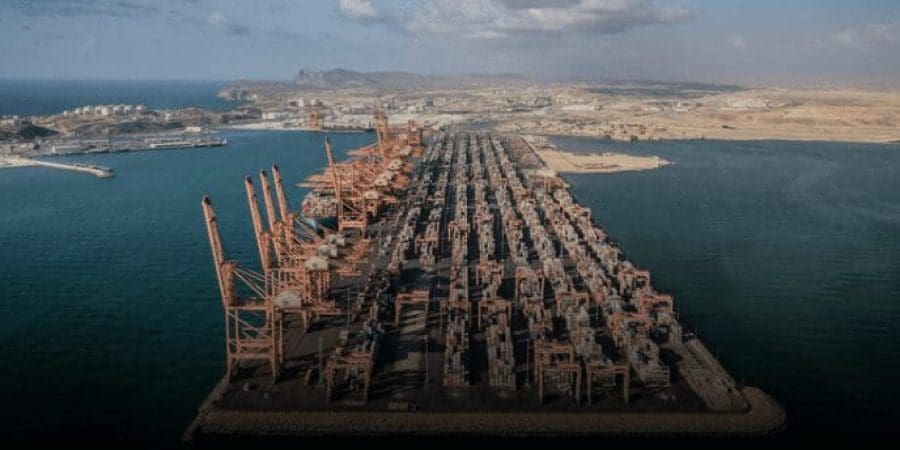 3 مليارات و658 مليون ريال عماني فائضًا بالميزان التجاري