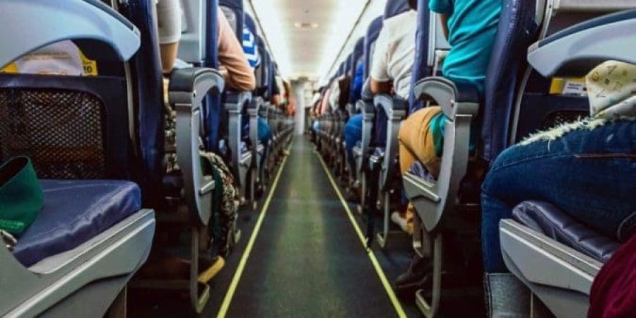 تأكد كيف تبدو طائرتك قبل الصعود ولا تختر مقعدك بشكل عشوائي (بيكساباي)