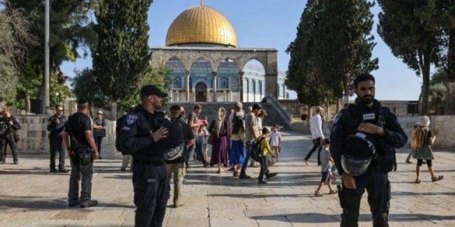 قوات الاحتلال تقتحم المسجد الاقصى