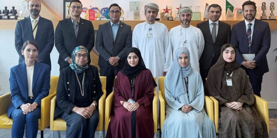 خلال الاجتماع، تم استعراض الجهود المتواصلة التي يبذلها بنك مسقط وميثاق للصيرفة الإسلامية لدعم سوق رأس المال العُماني.