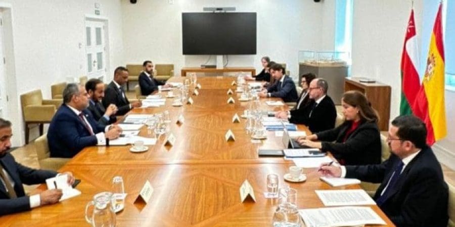سلطنةُ عُمان ومملكة إسبانيا تعقدان جلسة المشاورات السياسية الثالثة بمدريد