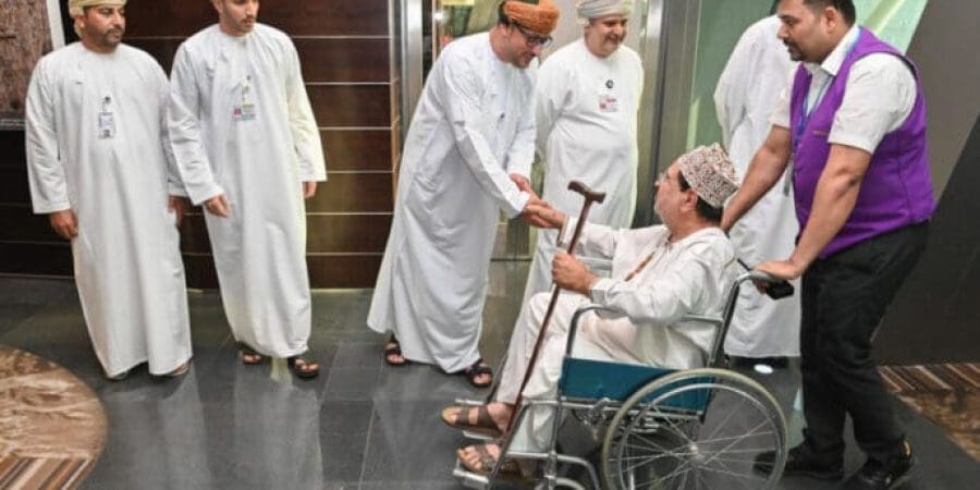 عودة (181) مواطنًا عُمانيًا وعدد من رعايا دول أخرى