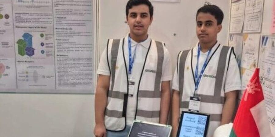 فريق طلابي ينجح في ابتكار جهاز يسهم في تقليل انبعاثات ثاني أكسيد الكربون