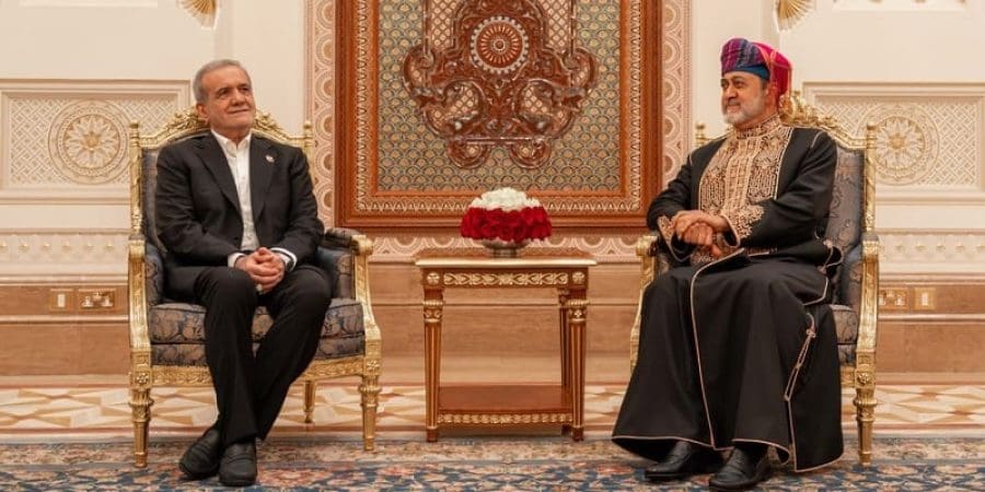 جلالة السُّلطان يُقيم مأدبة عشاء رسميّة تكريمًا للرئيس الإيراني