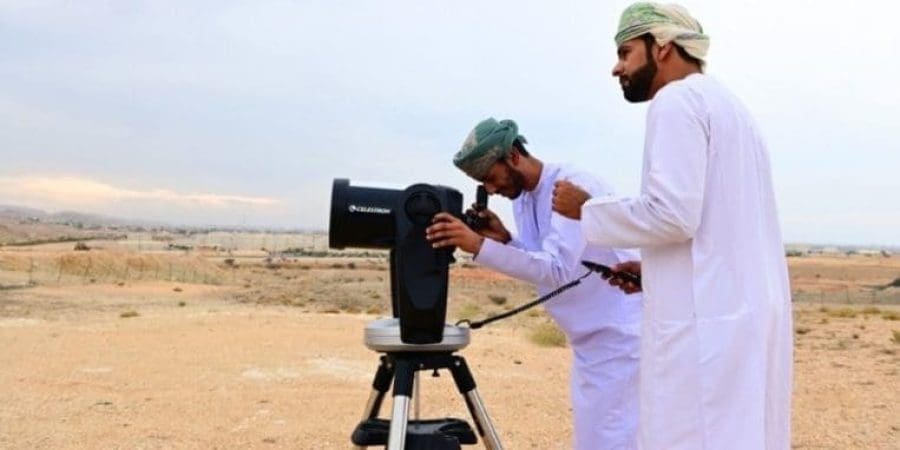 استطلاع الهلال