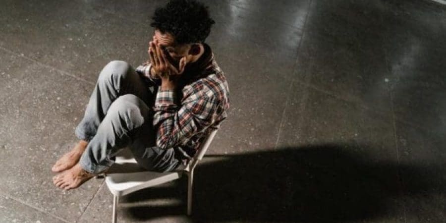 الانطوائيون هم الأشخاص الذي يفضلون القيام بالأنشطة بمفردهم أو مع شخص أو شخصين على الأكثر (بيكسلز)