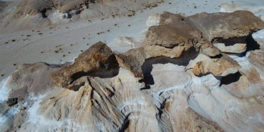 ترسبت معظم هذه الصخور ما قبل نحو 50 مليون سنة