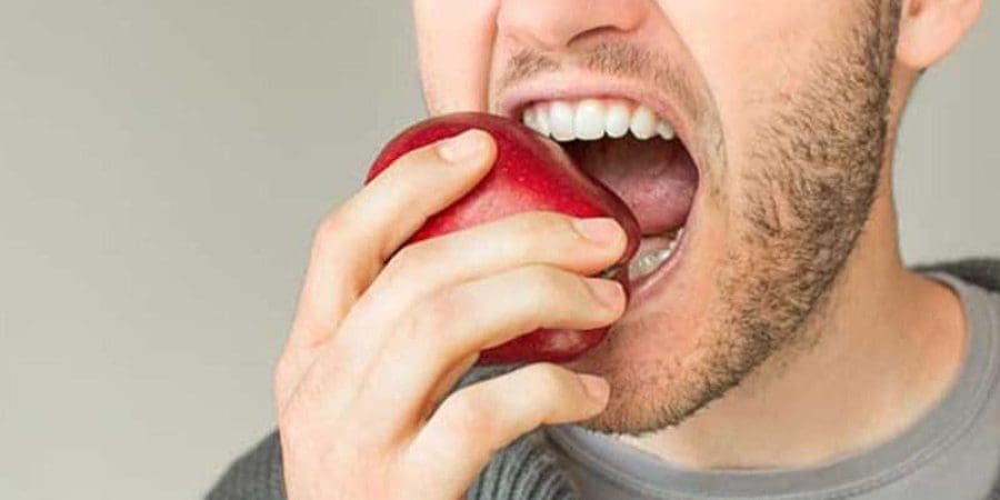 مضغ الطعام | تعبيرية