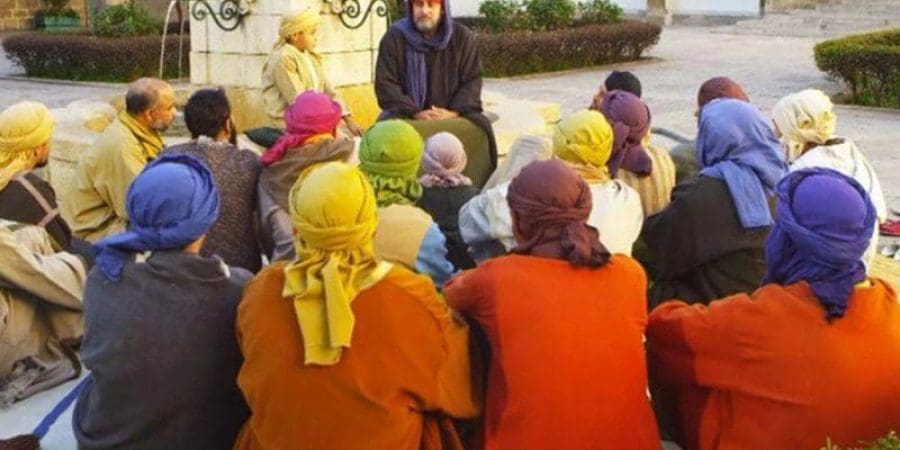 "الأناقة" واختياراتهم في بيوت السكن الفارهة.